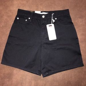 Levi’s Relaxed 550 Black Shorts Size 4